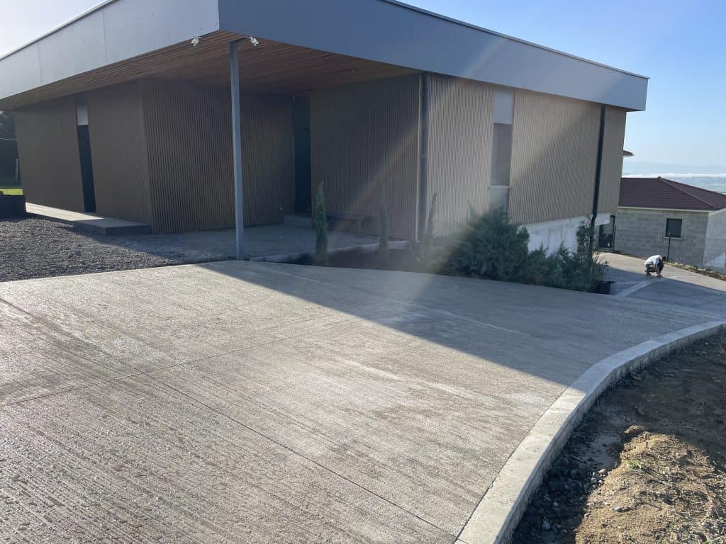 Béton balayé l_aubépin1
