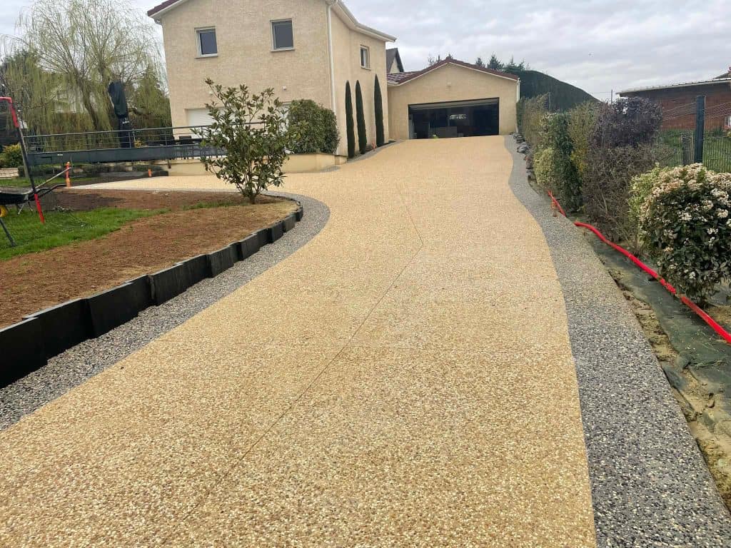 Béton désactivé Saint Cyr de Favière