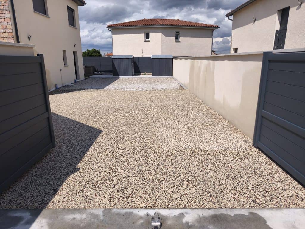 Béton désactivé Soucieux en jarrest