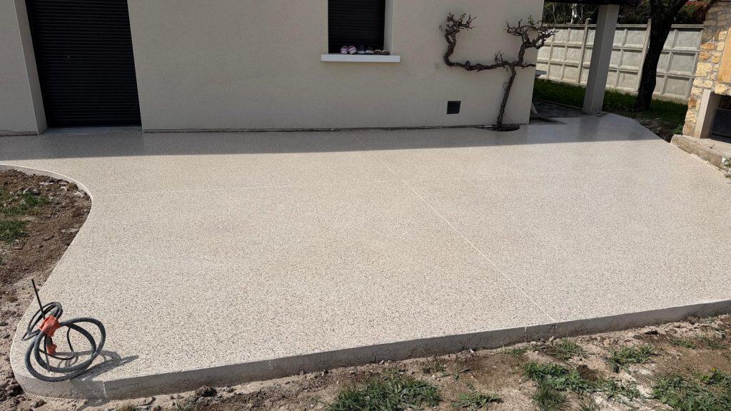 beton-poli-innov-sols-grezieu-la-varenne-03