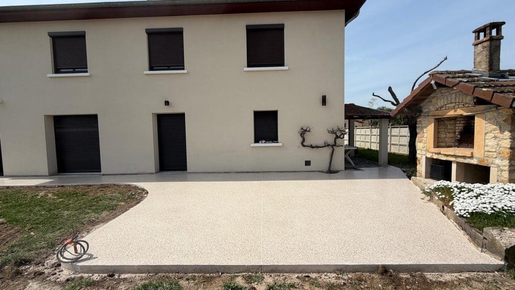 beton-poli-innov-sols-grezieu-la-varenne-04